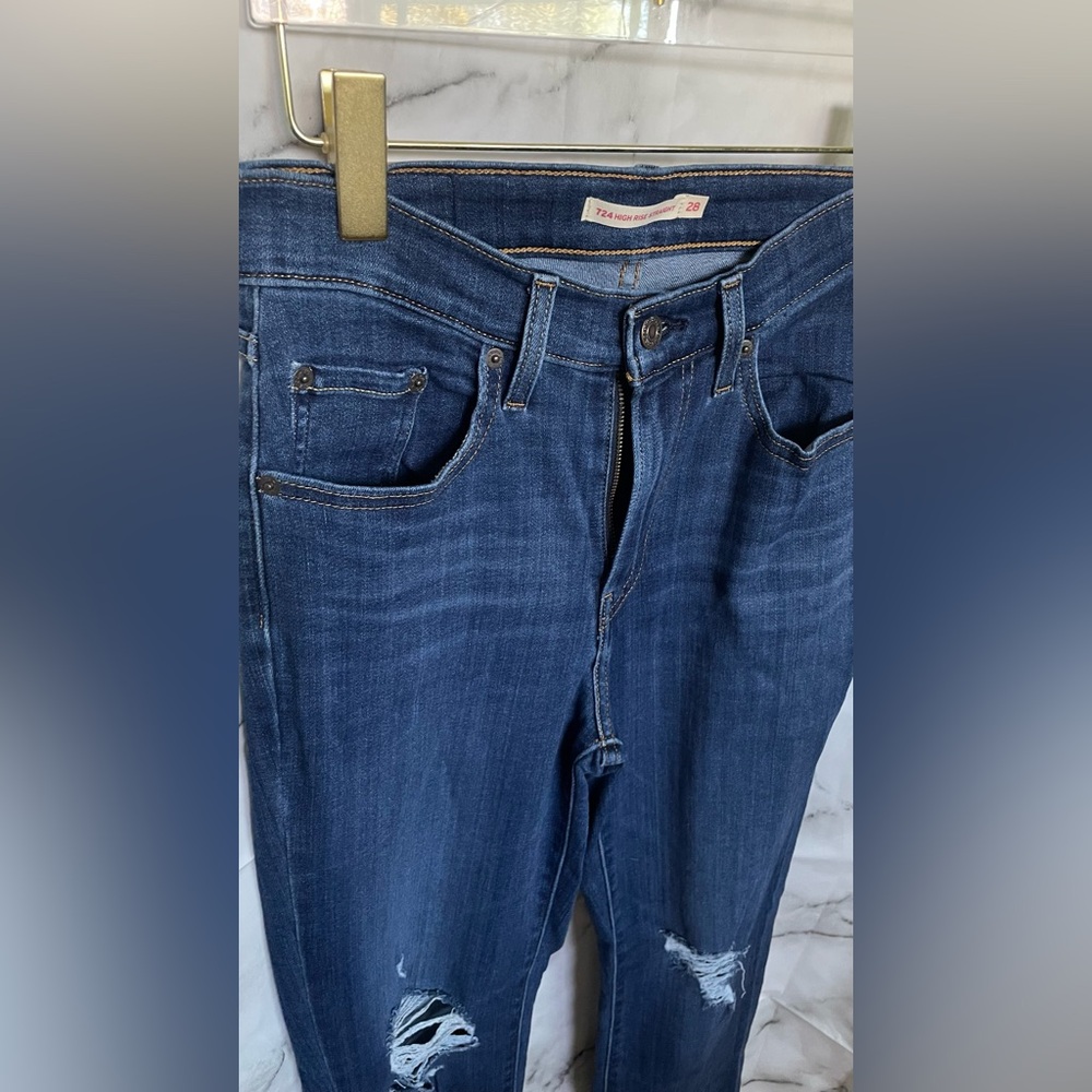Levi's Women's high rise straight Jeans in Dark Blue - Picture 2 of 3